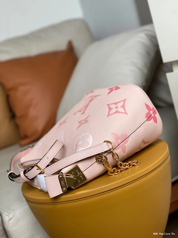 AAA Replica Ru MARSHMALLOW LOUIS VUITTON 0809